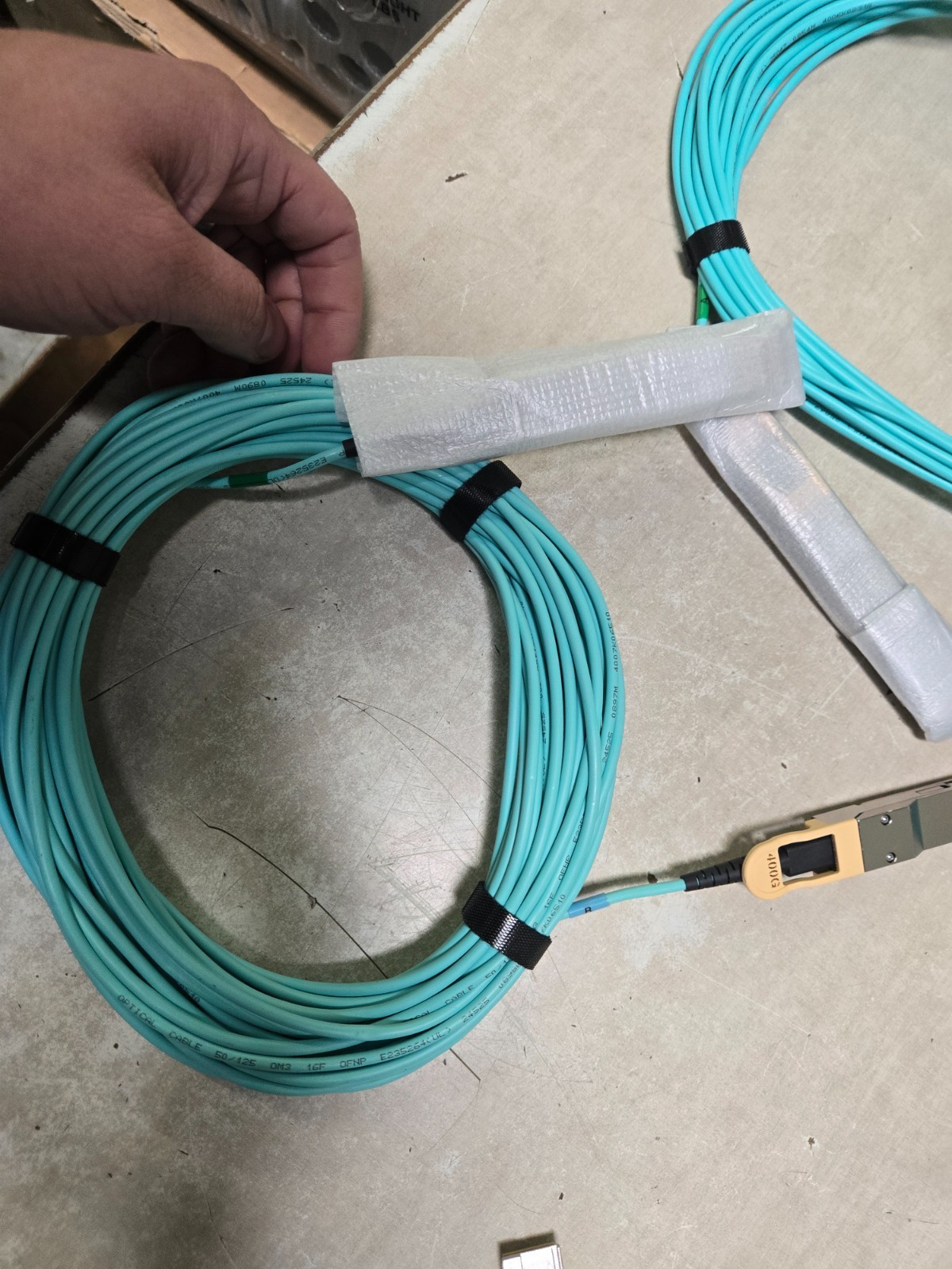 LOT OF 5 Finisar Transceiver 400GB 15m Cable FCBN850QE2C15OR3 QSFP-DD AOC