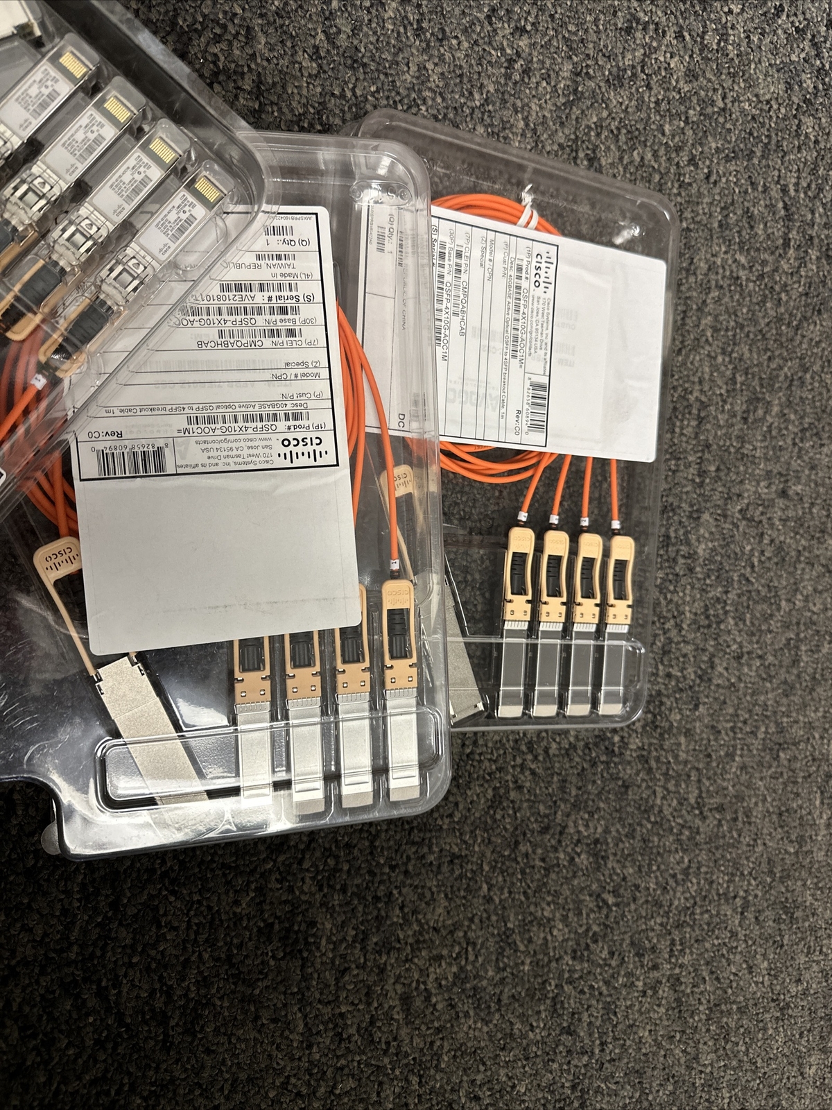 Lot of 2 NEW CISCO QSFP-4X10G-AOC1M QSFP to 4x10G SFP+ Active optical 10-2932-02