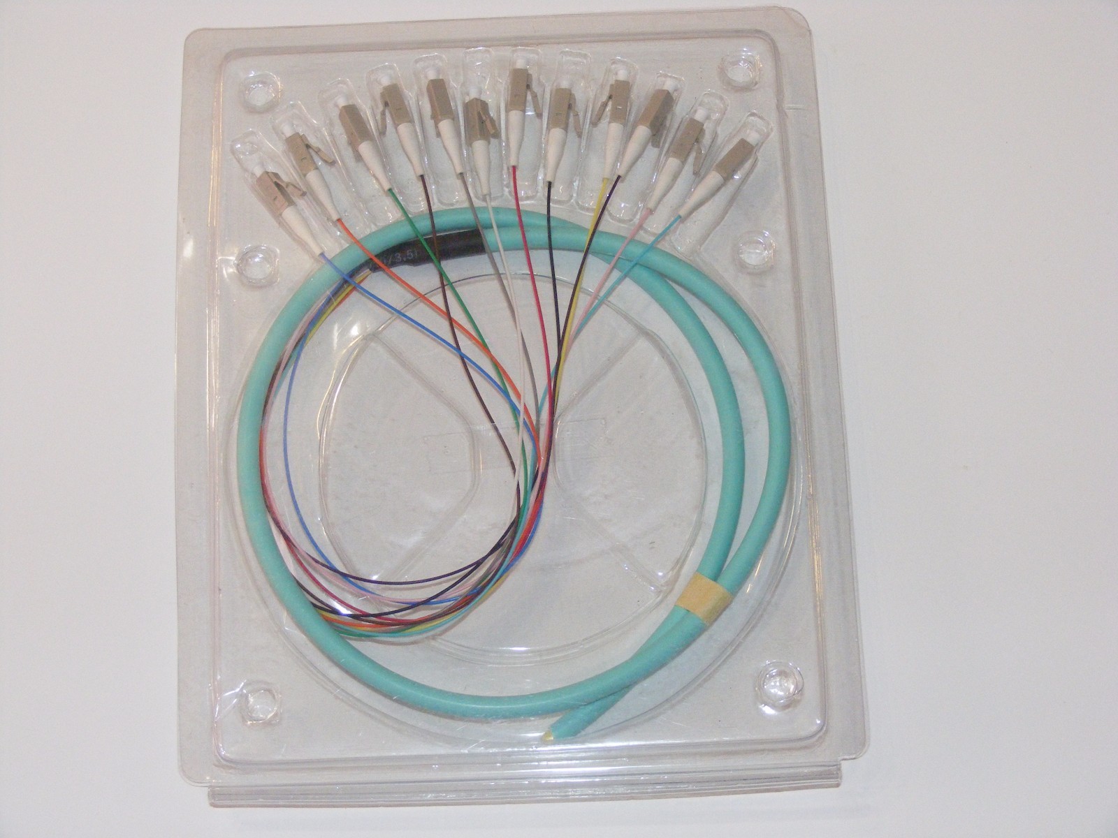 3M Fiber Optic Pigtail 50/125 10 Gig OM3 aqua 12 Strand LC Multimode pig tail