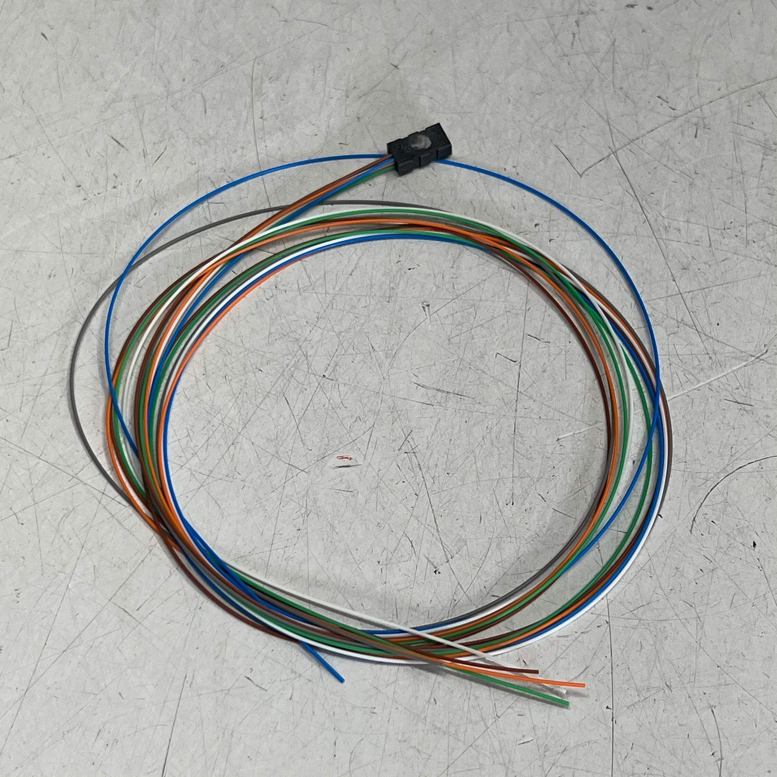 BELDEN Optical Fiber Field Breakout Kit Plastic Housing 6 Fiber 6 Tubes AX101100