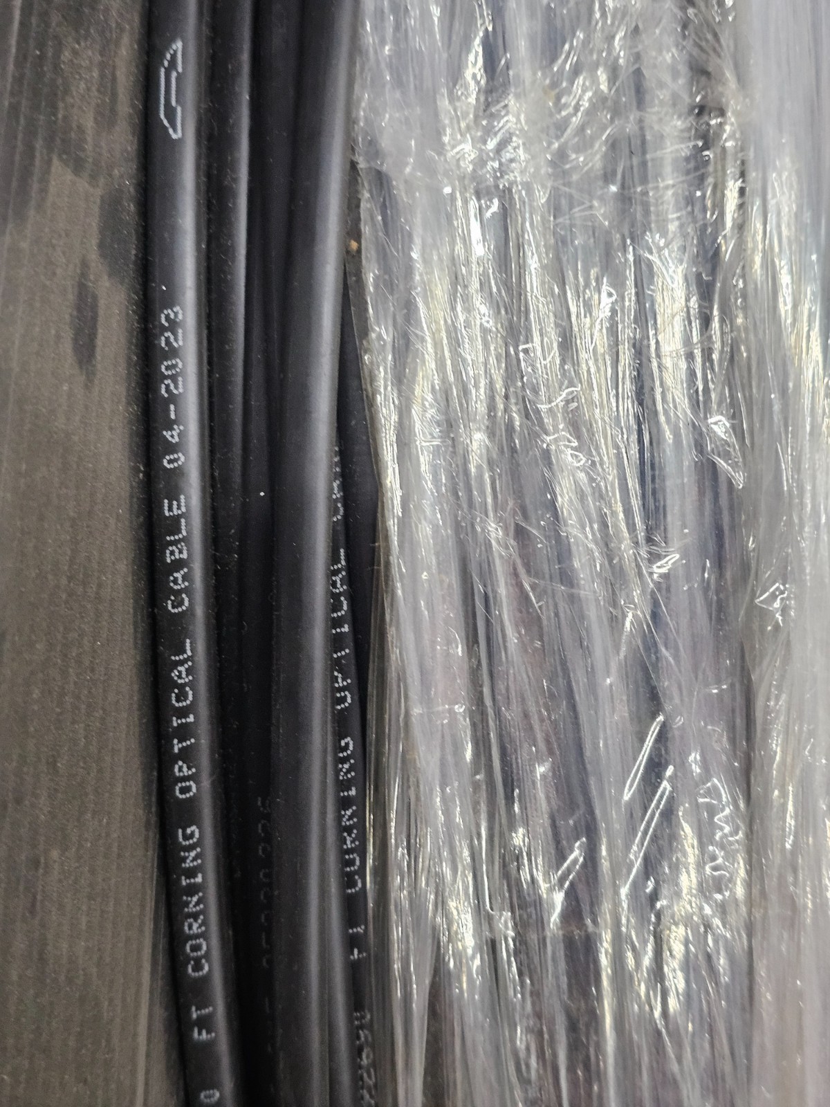 CORNING OPTICAL CABLE 12 MULTIPORT 600′ 12F FDRP CON2RMT/SCA326 D00F