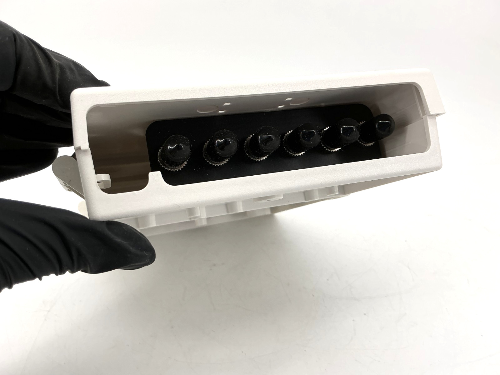 New Molex WFR-00011-02 601-Box Fiber Wall Mount Enclosure 6-Port Singlemode